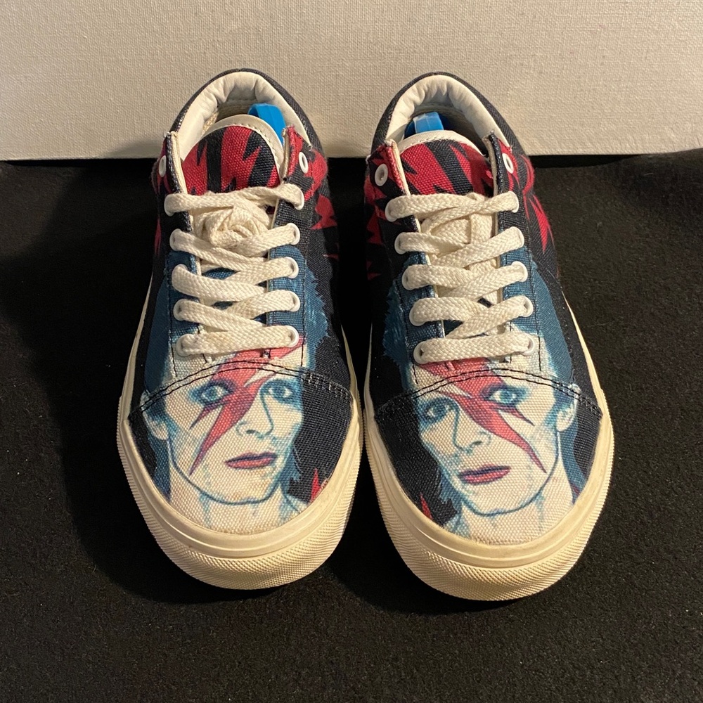 Tennis shoes Unsex 7 W